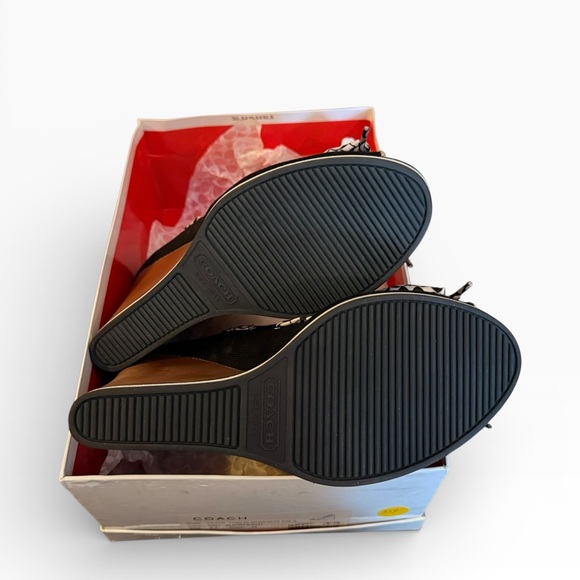 NEW COACH THALIA Black & White
Denin Peep Toe wedge shoes
WOMENS 8.5 NBW - Picture 5 of 5